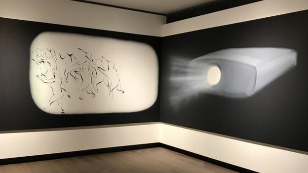 پرده زاویه دار اثر طلا مدنی